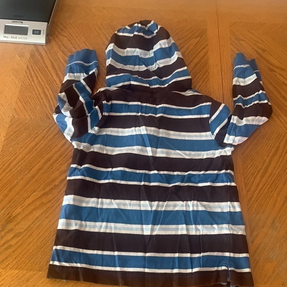 OSHKOSH B’gosh long sleeve shirt with hood